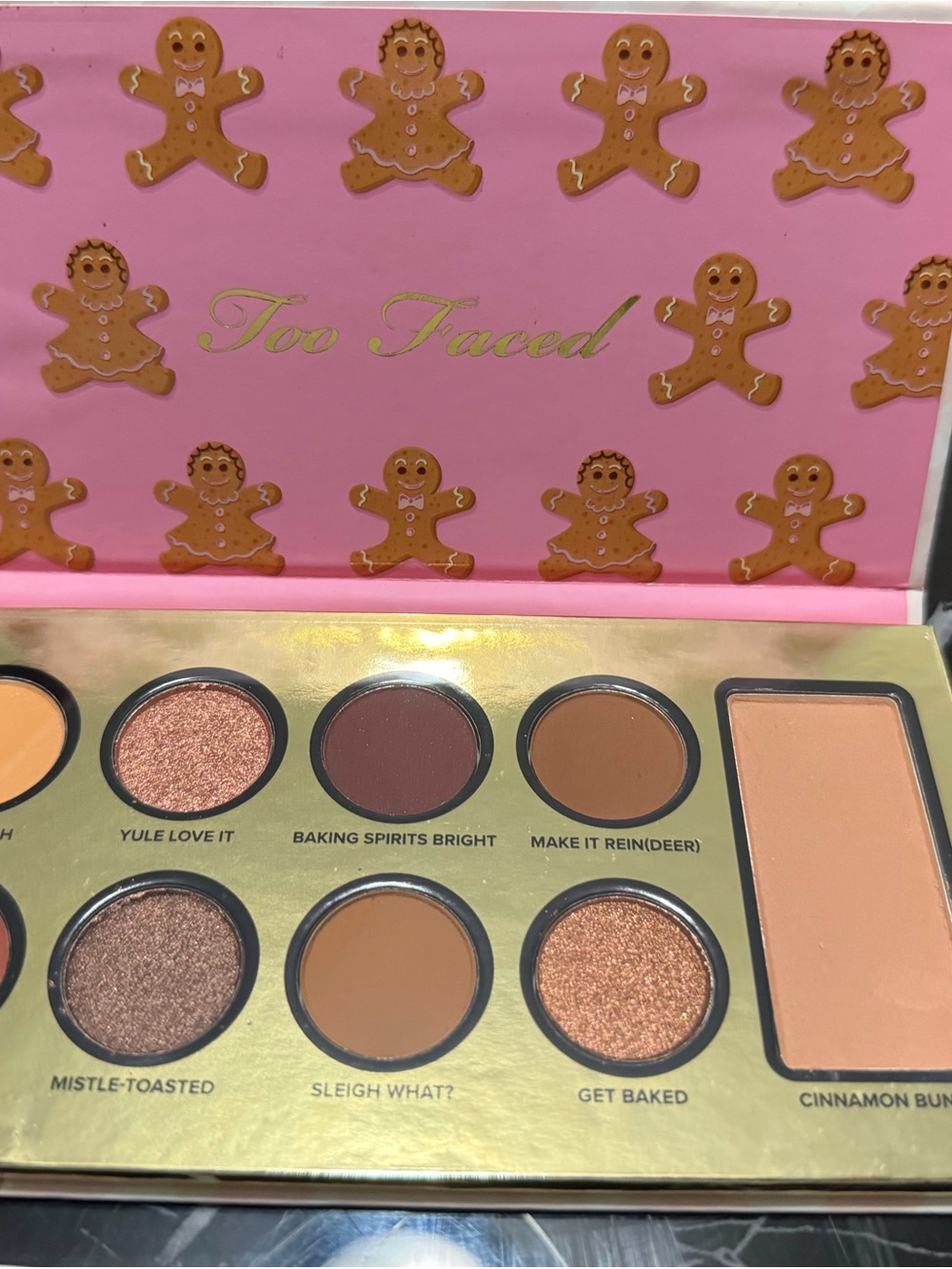 Too Faced - Christmas Bake Shoppe Palette - Picture 3 of 5